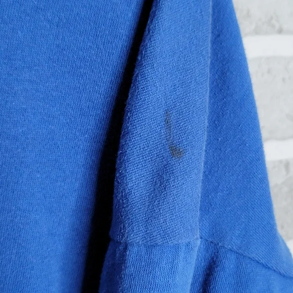 Disney Embroidered Whole Gang Crew Neck Sweatshirt Blue Youth Size L - Picture 7 of 7